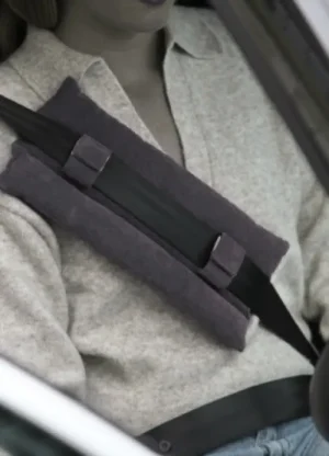 UNTUCKit Extras*Cancer Research Post Surgery Corduroy Seat-belt Protector Black